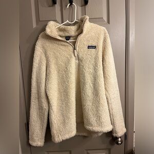 Crème Patagonia sweater